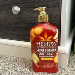 Hempz herbal body lotion